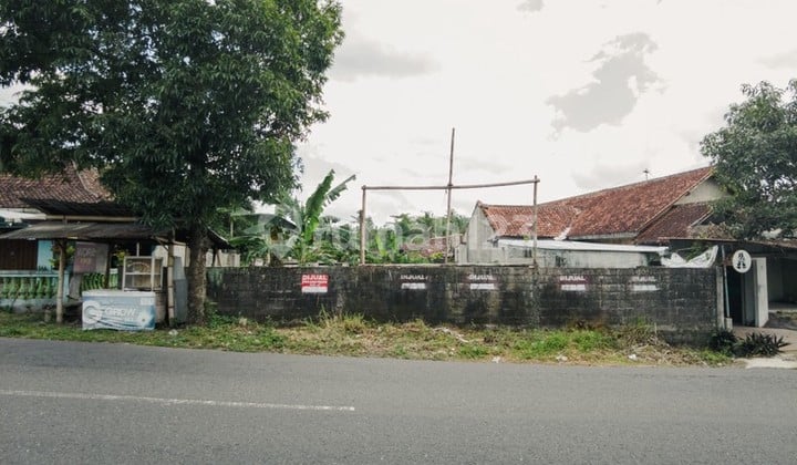 Tanah Eksklusif Lokasi Strategis di Pinggir Jl. Palagan Km 15, Sleman - Cocok untuk Investasi/Usaha