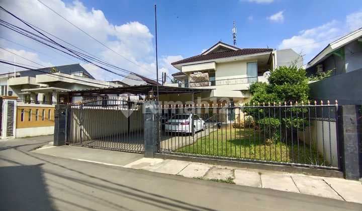 Tanah dan Rumah dgn Taman Luas Hijau Arsi di Komp. Legoso Permai Ciputat Timur