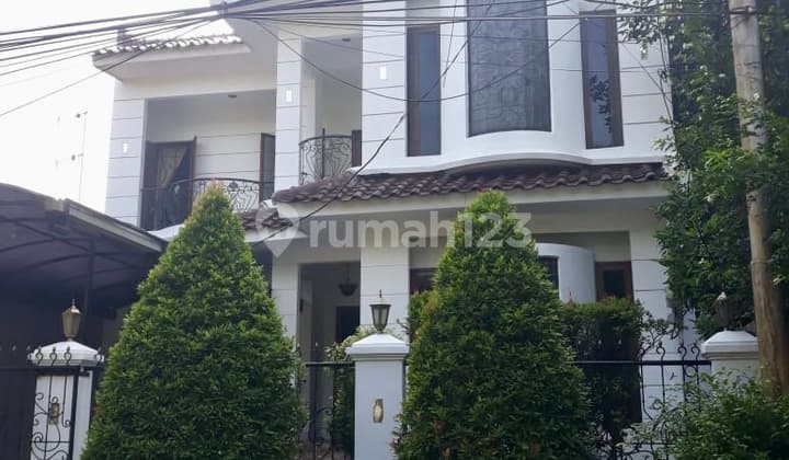 Affordable and Luxurious 3-Story House Ready to Sell Fast in Pondok Indah, South Jakarta