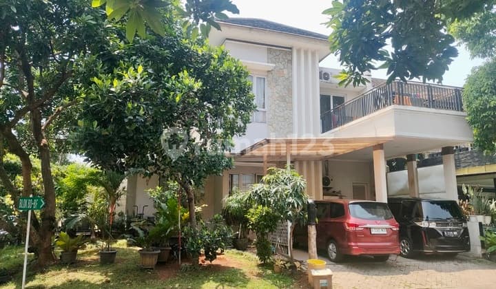 Rumah Huk Depan Taman Di Jalan Utama Boulevard Cluster Sevilla Bsd City