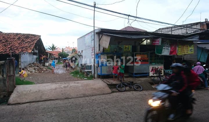 For Sale House with 40 Rental Units Bonus in Cengkareng, West Jakarta