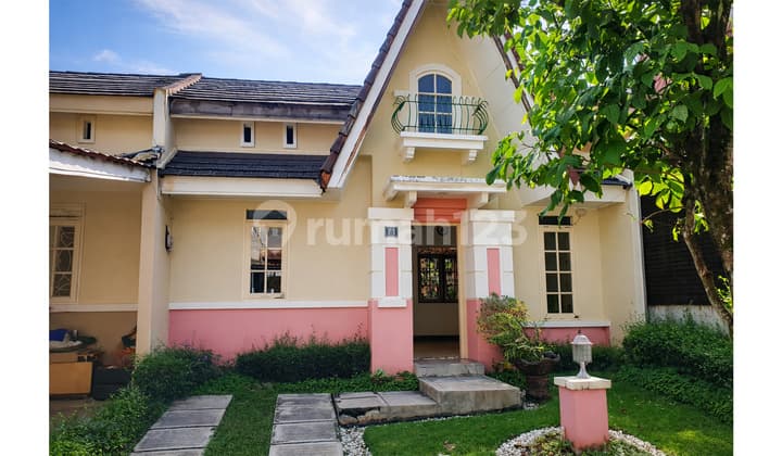 Dijual Rumah Bagus Ada Taman Pribadi Venesia Sentul City Ssr987
