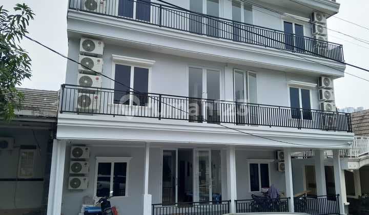 DIJUAL RUMAH 3 LANTAI MURAH BAGUS FURNISHED VICTORIA SENTUL CITY