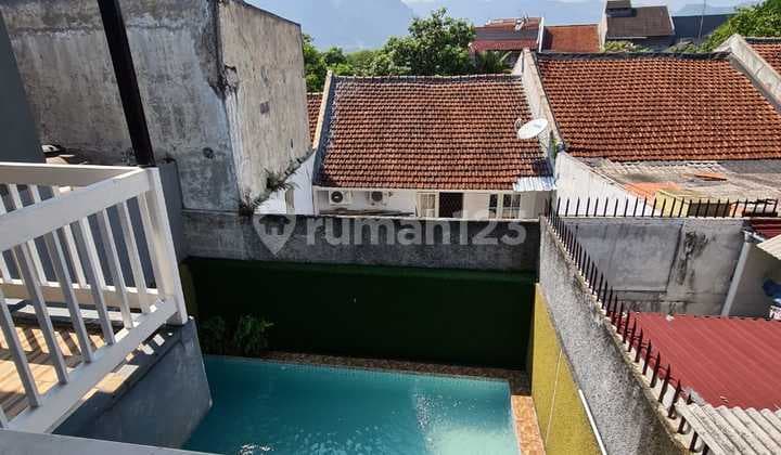 DISEWA RUMAH MEWAH FURNISH KOLAM RENANG TAMAN LEGIAN SENTUL CITY