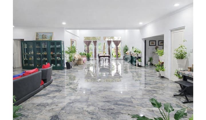 For Sale Good House Ready to Occupancy Mountain View Sentul City