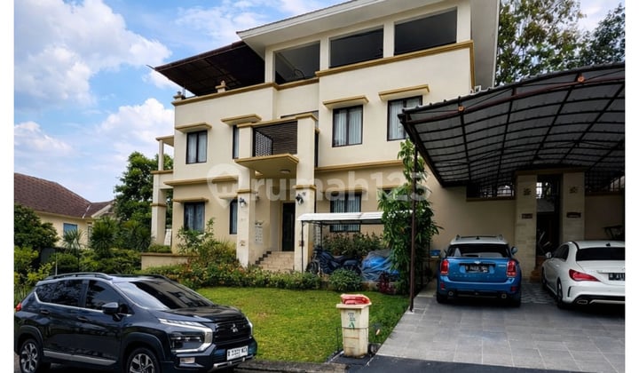 Dijual Rumah Mewah 3 Lantai di Country Wood Sentul City Ssr744