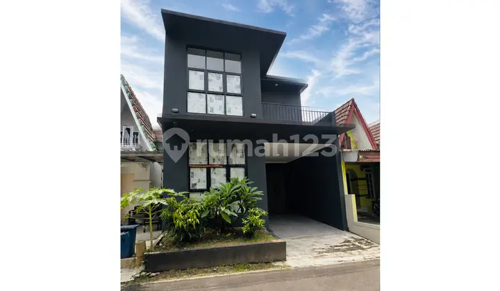 SOLD 2-Story Move-In Ready House in Victoria Sentul City SSR1056