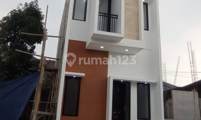 Rumah 2 Lantai Deket Pintu Tol Setu Cipayung