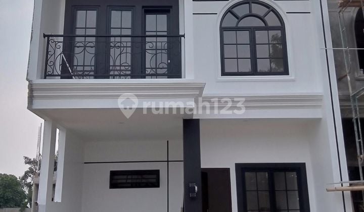 Rumah 2 Lantai Siap Huni Deket Rs Bhayangkara Brimob Stasiun Ui