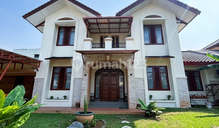 RUMAH SEMI FURNISHED DI KAWASAN ELIT ALAM SUTRA, TANGERANG SELATAN