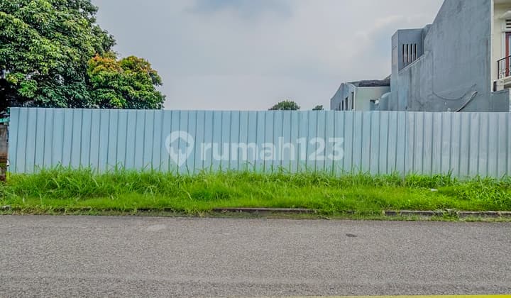 Tanah Hoek di Pondok Indah, dekat Cilandak Kemang Kebayoran Baru