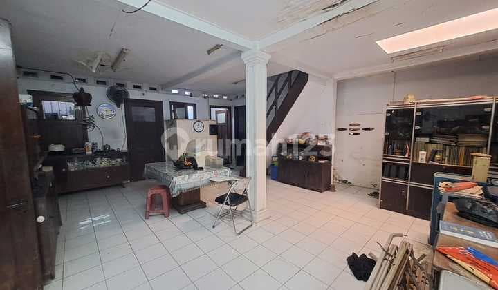 RUMAH KLASIK LOKASI STRATEGIS BENHIL, AKSES MUDAH SENOPATI, SUDIRMAN, GATOT SUBROTO