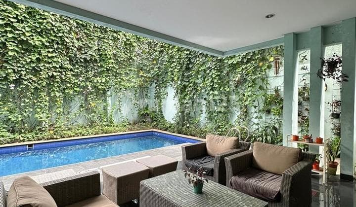 Pejaten Barat Modern Tropical House Dalam Komplek One Gate System