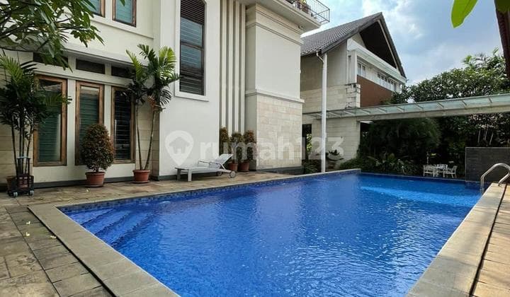Antasari Cilandak Luxurious Tropical House Halaman Luas