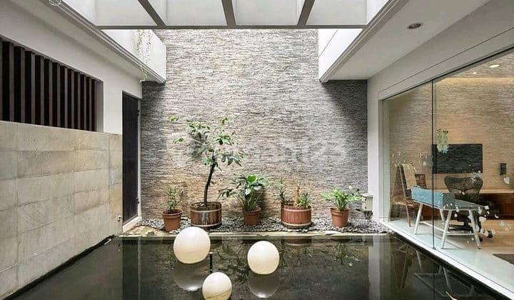 Gandaria Rumah Dalam Komplek Depan Taman Lokasi Strategis