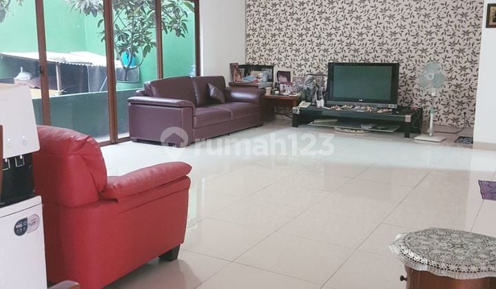 Jual Rumah 2 Lantai Kondisi Furnish Cluster Lantana Dekat Area Komersial dan Toll, Jakarta Garden City 015 co 039