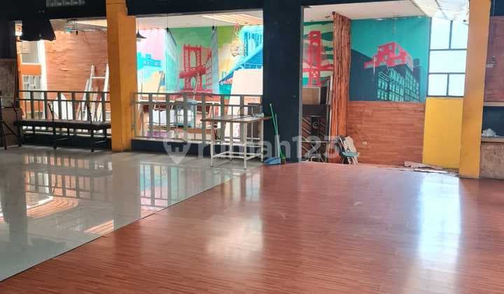 Dijual Rumah dan Tempat Usaha Mainroad Burangrang