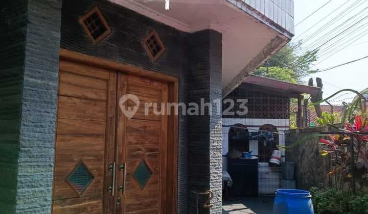 Dijual Rumah Klasik 3 Lantai Daerah Sudirman Bandung