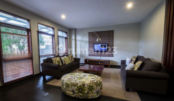 * Dijual Rumah Full Furnished Setraduta Kumala Bandung*