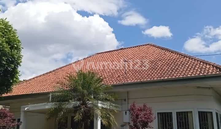 Dijual Rumah Klasik Mainraod Jl Riau Bandung