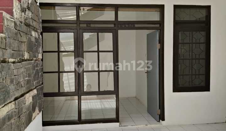 Disewakan Rumah Tinggal Taman Holis Indah Bandung