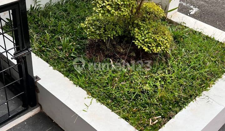 Jual Rumah Minimalis 2 Lantai Sayap Sudirman Bandung