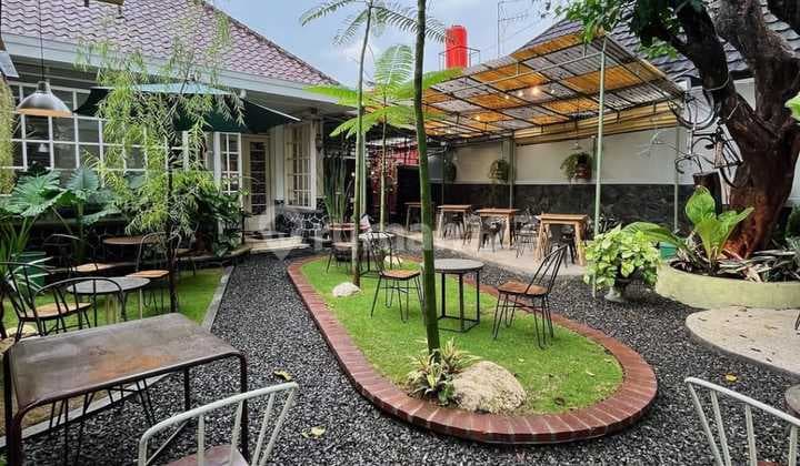 Dijual Rumah Klasik Pusat Kota Sayap Riau Bandung