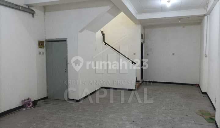 Ruko Siap Pakai 3 Lantai di Jalan Peta Kota Bandung