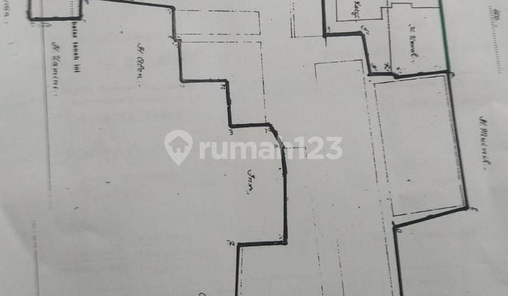 Land by the main road, area 7972m, already has warehouses.