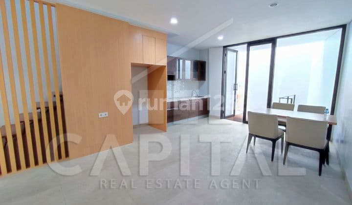 Rumah Baru 2 Lantai Minimalis Modern
tengah Kota Sayap Pajajaran Bandung Kota