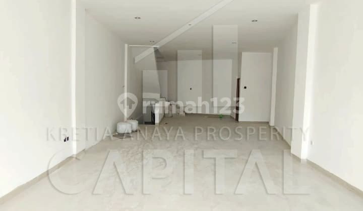 Ruko Komersil 3 Lantai Tengah Kota di Area Cihampelas Bandung Kota