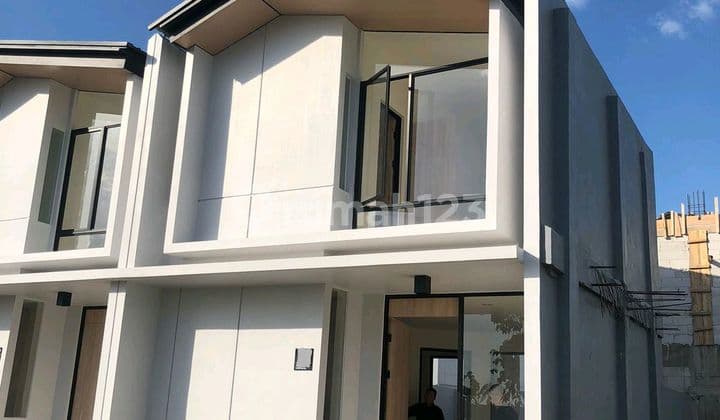 Disewakan Rumah Di Rolling Hills Makassae (