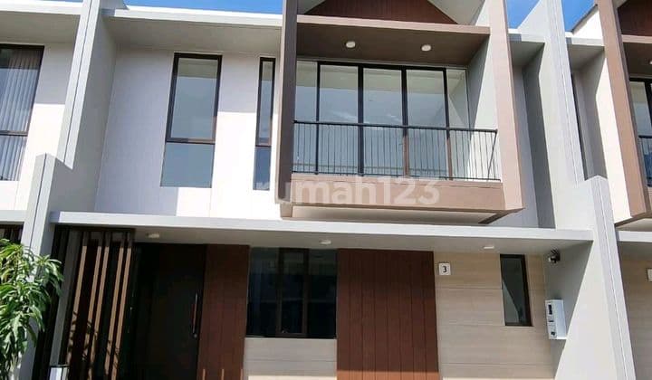 Dijual Cepat Rumah 2 Lt Di Summarecon Mutiara Makassar (al)