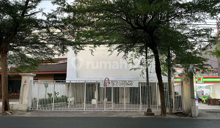 For Rent Strategic Shop House Located on Sultan Hasanuddin Street, Makassar (etc.) For Rent Strategic Shop House Located on Sultan Hasanuddin Street, Makassar (etc.)