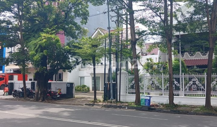 For Rent: 2-Story House on Jl. Jendral Sudirman Makassar (MM) For Rent: 2-Story House on Jl. Jendral Sudirman Makassar (MM)