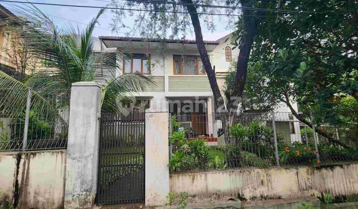 Jual Cepat Rumah Besar Hitung Tanah di Sayap Pasteur