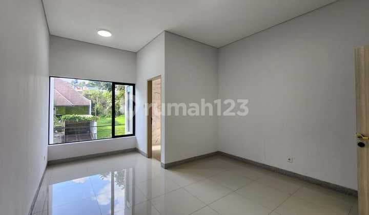 Dijual Rumah Asri SHM Pondok Hijau, Bandung