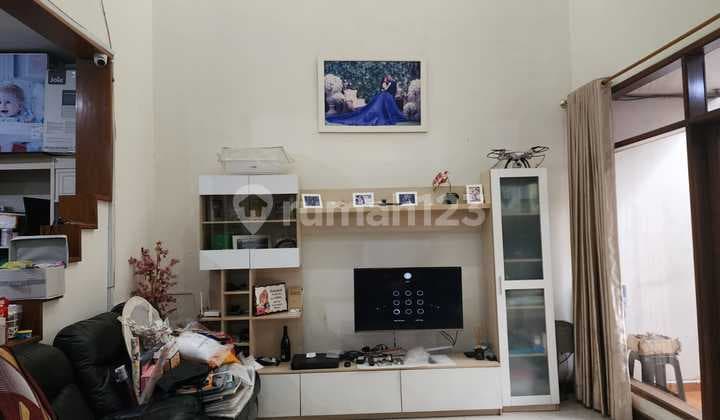 Rumah 2 Lantai Taman Holis Indah 1 Siap Huni