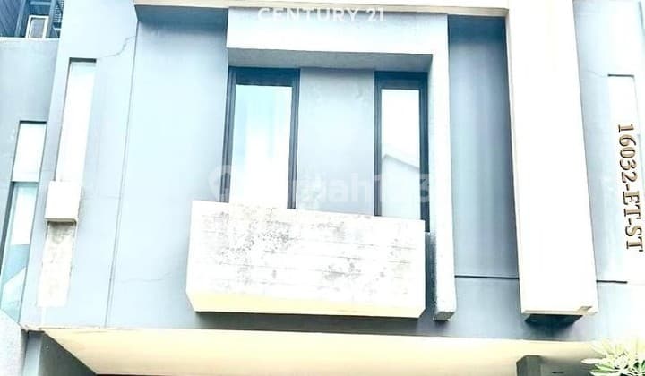 Dijual Rumah Brandnew Fully Furnished Siap Huni di Townhouse