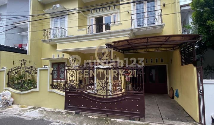 Beautiful House for Sale, Strategic Location, Pondok Pinang, South Jakarta. (4110-Dn-Vv)