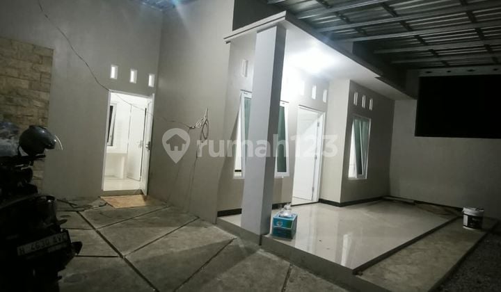 Rumah Dalam Perum Di Utara Pasar Godean Sleman