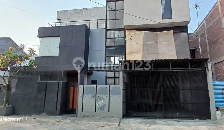 Jual Rumah Bagus Di Medoho Raya