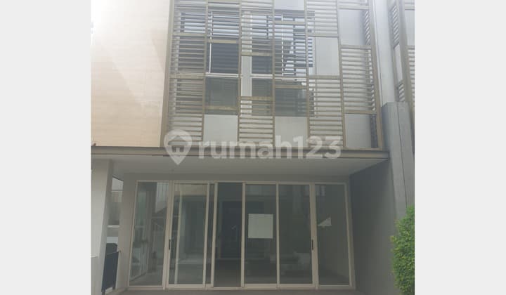 Hunian 3 Lantai Rumah Notredame Garden Suite Wisata Bukit Mas