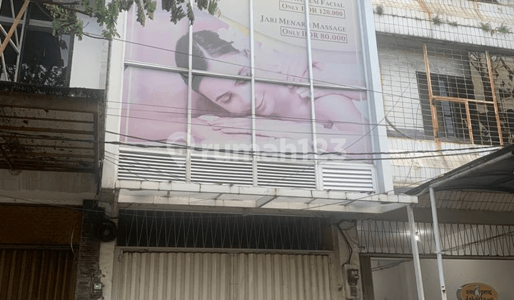 Ruko Raya Manyar Bangunan 3 lantai Cocok untuk Usaha - Nego aja