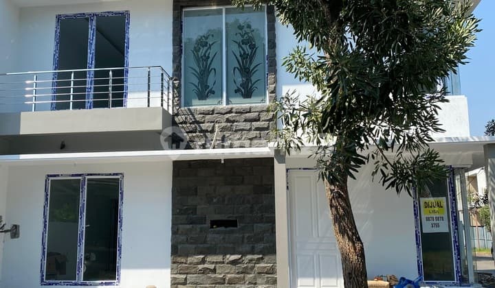 2 Lantai Minimalis Premium Rumah Bukit Palma