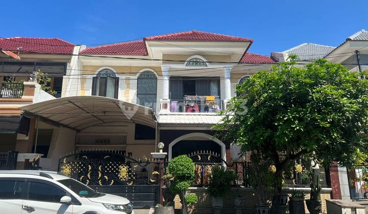 2-Story House on Jl. Jeruk V Waru, Sidoarjo already has SHM (Certificate of Ownership).