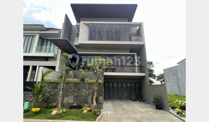 Rumah High Spec di Citraland Waterfront, Baru 3 Lantai