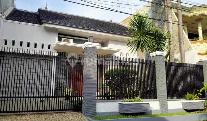 Rumah Pradah Permai Kondisi Semi Furnished Bagus Terawat