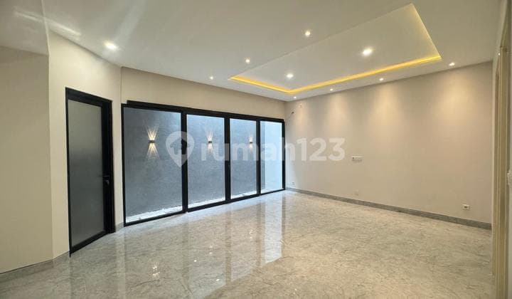 Gress Minimalis Rumah Citraland Woodland 2 Lantai