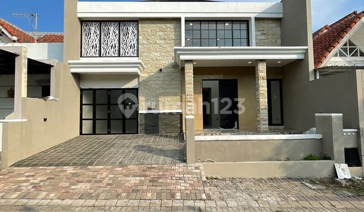 Full Renov Siap Huni Rumah Rumah International Village, Surabaya